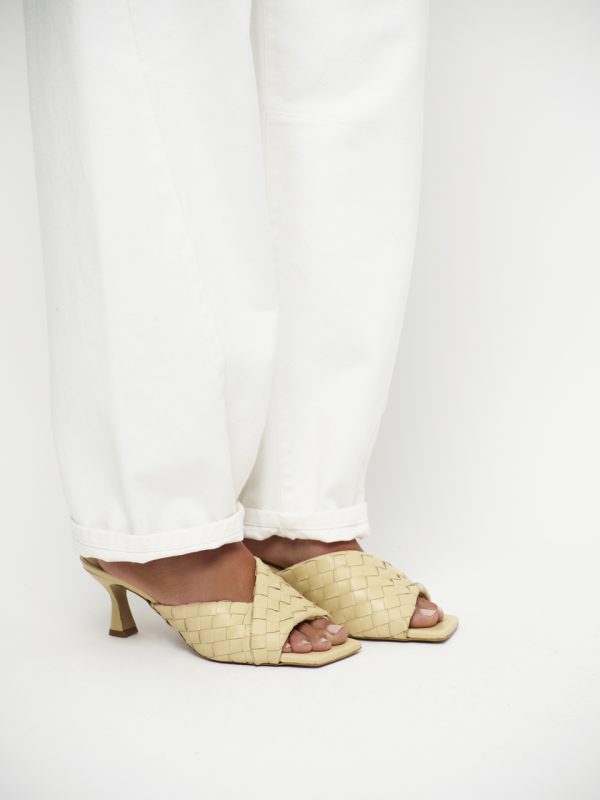 Dante6-Moyra-Leren-Muiltjes-Hak-261956_2105_D2_644