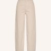 Gestreepte Begum stripe pants van BY-BAR met rechte pasvorm en comfortabele tailleband, casual-chique dames broek in lichte tinten.