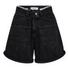 Zwarte Flip Waist Shorts van Haute L'Amitié met omgeslagen tailleband en moderne fit, stijlvolle dames short met edgy uitstraling.