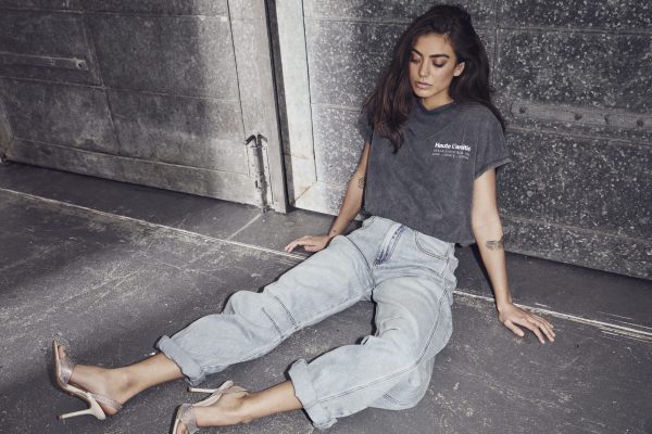 Noma Acid Balloon Tee van Haute L'Amitié met oversized pasvorm en acid wash effect, casual en edgy dames T-shirt.