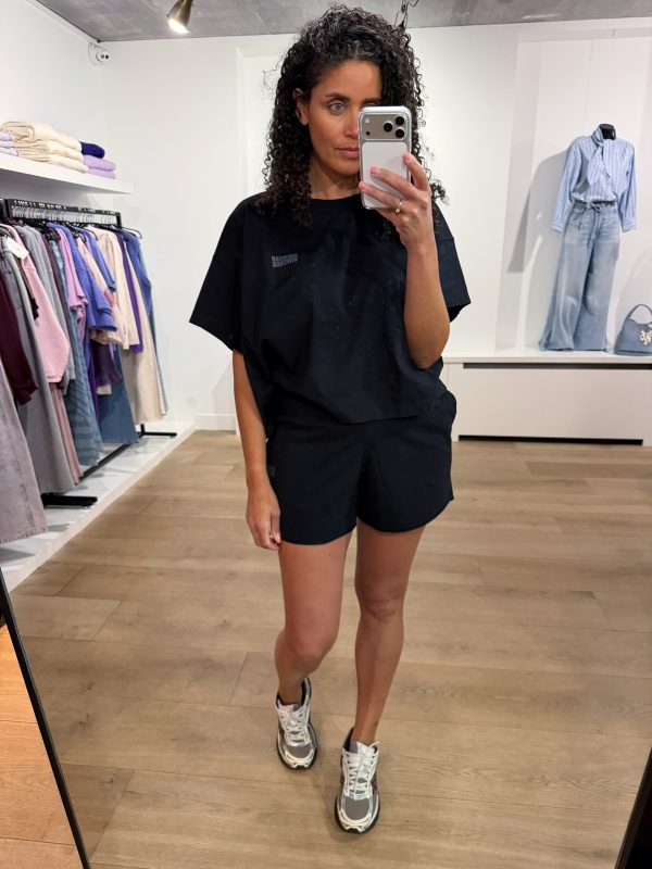 American Vintage Gixy short in zwart met comfortabele pasvorm en minimalistisch design voor een casual en stijlvolle look