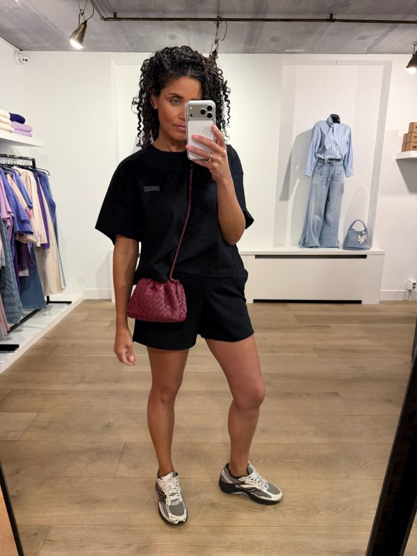 American Vintage Gixy short in zwart met comfortabele pasvorm en minimalistisch design voor een casual en stijlvolle look