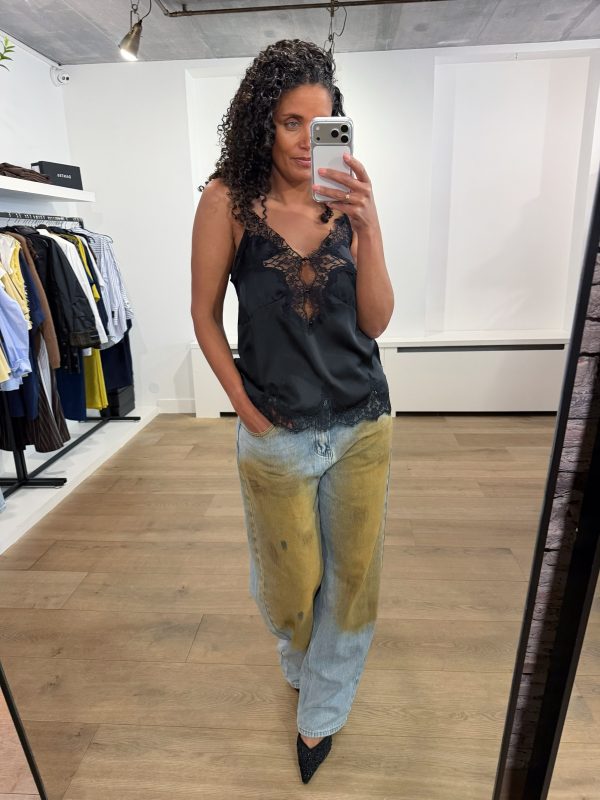 Haute L’Amitié Vivian Lingerie Top met fijne bandjes en elegante lingerie details voor een vrouwelijke en stijlvolle uitstraling
