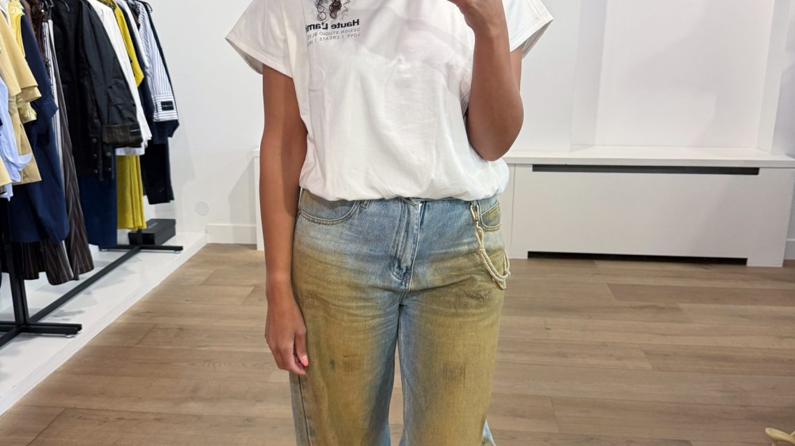 Witte Noma Balloon Tee van Haute L'Amitié met oversized balloon pasvorm, casual dames T-shirt met moderne uitstraling.