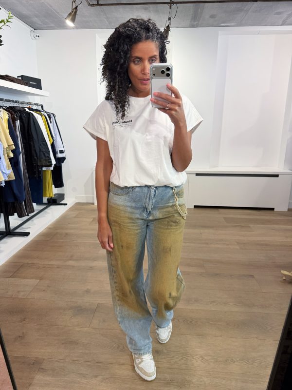 Witte Noma Balloon Tee van Haute L'Amitié met oversized balloon pasvorm, casual dames T-shirt met moderne uitstraling.