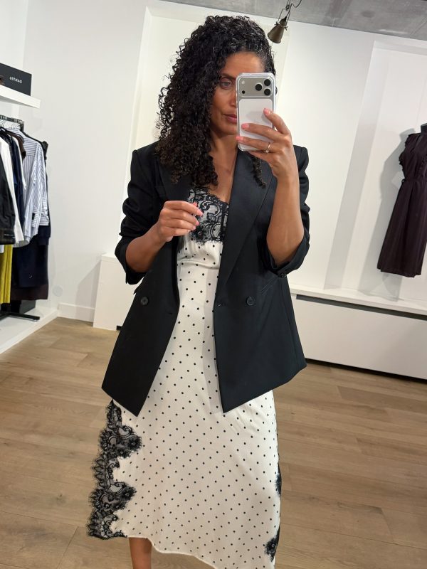 Co'Couture Ameli Dot Lace Dress met kanten details en subtiele dot structuur voor een elegante en vrouwelijke uitstraling