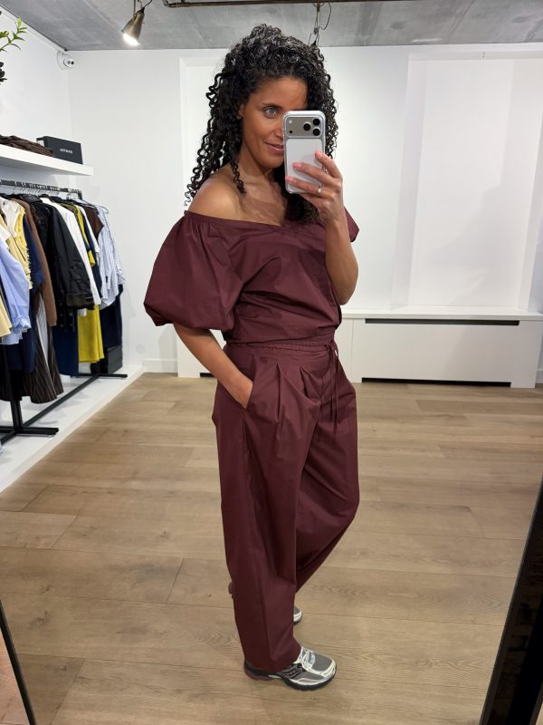 Dante6 Rosalie balloony top met volumineuze ballonpasvorm en elegante afwerking, stijlvolle dames top met moderne uitstraling.