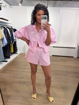 American Vintage Vextown short met relaxte pasvorm en luchtige stof, comfortabele dames short voor een casual zomerse look.