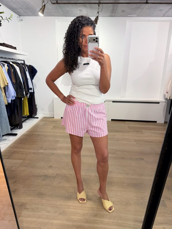 American Vintage Vextown short met relaxte pasvorm en luchtige stof, comfortabele dames short voor een casual zomerse look.