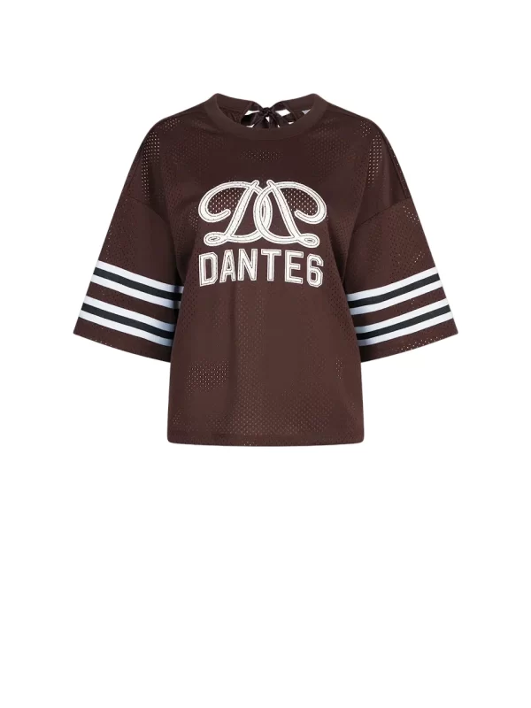 Dante6 Dax Bow Detail Logo Tee in donkerbruin, oversized dames T-shirt met sportieve logodetails en strikdetail op de rug.