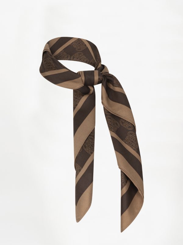 Dante6 Monogram Printed Scarf in donkerbruin, dames sjaal met elegante monogramprint.