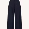 by-bar Frida Copper Stripe Pants 26418029, high-waist dames pantalon met wijde pijpen, plooidetails en koperkleurig streepdessin.