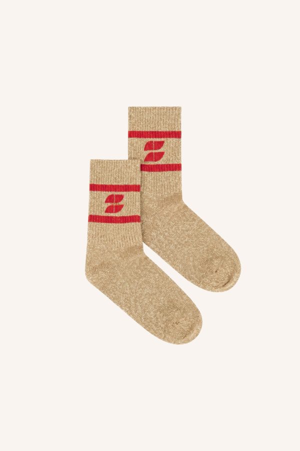 BY-BAR Logo Glitter Oyster Socks in Oyster met Poppy Red glitterlogo, stijlvolle dames sokken van biologisch katoen.