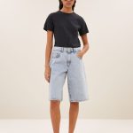 BY-BAR Soho Denim Short in Light Denim, high-waist dames short van denim met moderne wide fit.