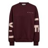 Haute L'Amitié Maxi Split Logo Sweat in bordeaux met oversized fit en logo detail, trendy dames sweater met sportieve uitstraling.