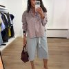 Haute L'Amitié Emilie Check Shirt in Iced Rose met rood en bordeaux ruitpatroon, stijlvolle dames blouse met lange mouwen.