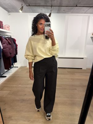 American Vintage Jitbay dames sweater in Limonade Vintage, zachtgele oversized katoenen sweater met verwassen vintage finish.