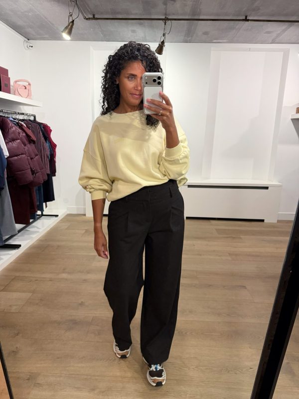 American Vintage Jitbay dames sweater in Limonade Vintage, zachtgele oversized katoenen sweater met verwassen vintage finish.