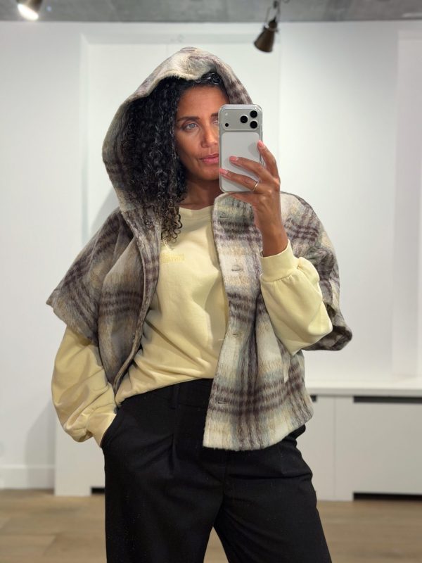 Dante6 Lunetta Check Cape Coat, geruite damesjas met cape silhouet en moderne oversized uitstraling.