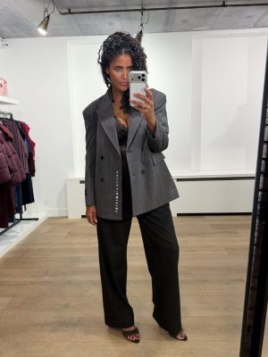 Haute L'Amitié Premiere Waist Fit Check Blazer, geruite damesblazer met getailleerde pasvorm en vrouwelijke uitstraling.