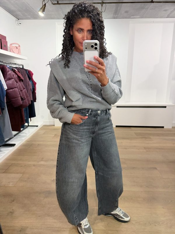Homage Jimi Mid Waist Barrel Jeans H-CW26M33 in Vintage Grey, grijze damesjeans met barrel fit en subtiele darts.