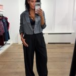 by-bar Jule Herringbone Pants in Black, zwarte high-waist damesbroek met loose fit en subtiele visgraatstructuur.