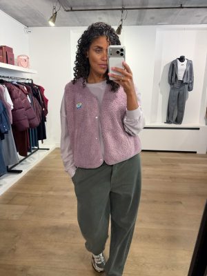 American Vintage Atubay sweater in Prune, oversized dames sweater in diepe pruimtint met ronde hals en zachte sweatstof.