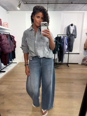 Homage Bowie Extra Wide Barrel Jeans H-CW26M53 in Greyish Blue, grijsblauwe damesjeans met extra wijde barrel fit en opvallende cutseams.