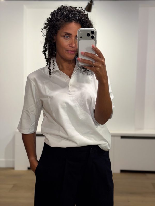 Co’Couture ZengaCC Polo Tee 500242 in White, witte dames polo met korte mouwen en klassieke polokraag.