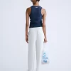 Love-Stories-Bella-Tank-Top-Dark-Blue-L265300663 Love Stories Bella Classic Tank Top in Dark Blue, mouwloze katoenen dames top met stretch en relaxte pasvorm.