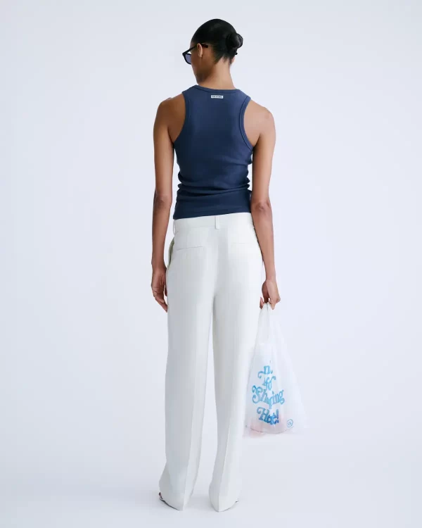 Love-Stories-Bella-Tank-Top-Dark-Blue-L265300663 Love Stories Bella Classic Tank Top in Dark Blue, mouwloze katoenen dames top met stretch en relaxte pasvorm.