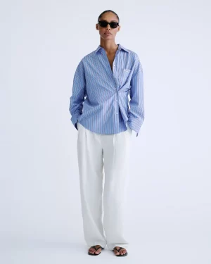 Love Stories Hillary Stripe Blouse met streepdessin en relaxte pasvorm, stijlvolle dames blouse voor een effortless look.