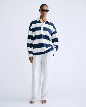 Love Stories Paul Boxy Shirt met moderne boxy pasvorm en relaxte uitstraling, stijlvol dames shirt voor een effortless look.