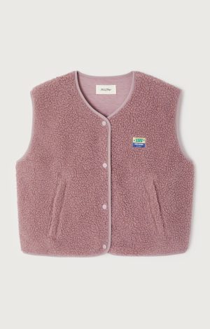 American Vintage Hoktown gilet in Prune Chiné, kort mouwloos teddy dames gilet met fluffy structuur en ruime pasvorm.