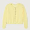 American Vintage Vitow dames vest in Citronnier Chiné, zacht geel gemêleerd vest van alpaca en wol met ronde hals en knoopsluiting.