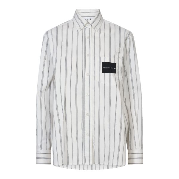 Haute L'Amitié Cristel Heart Stripe Shirt HL10962, gestreepte damesblouse met hartdetails en oversized fit.