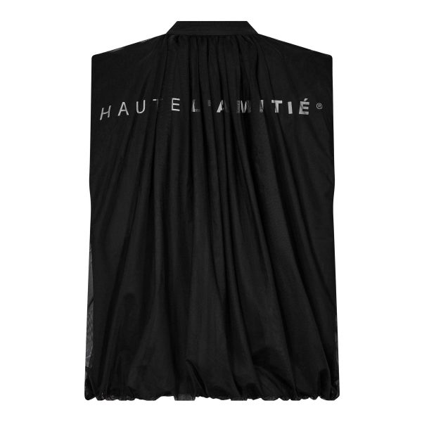 Haute L'Amitié Ballet Logo Tech Vest HL11024 in Black, zwart mouwloos dames gilet met semi-transparante mesh, bubble-effect en groot logo op de rug.