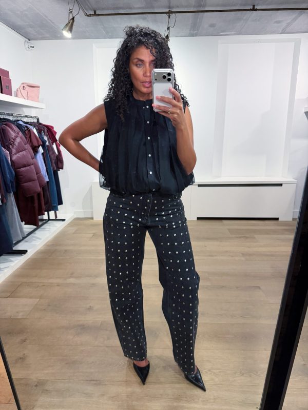 Haute L'Amitié Flip Waist Rivet Tall Jeans HL10875 in Black, zwarte dames barrel jeans met studs en opvallende omgeslagen tailleband.