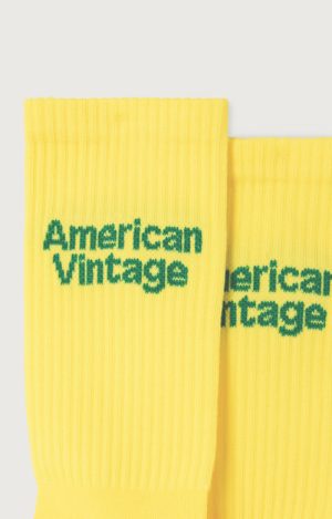 American Vintage Clypsun sokken in geel, katoenen unisex sokken met geribde boord en ingebreid AMV-logo in de kleur Lemon Curd.
