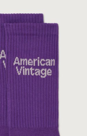American Vintage Clypsun sokken in Violet, paarse unisex katoenen sokken met geribde boord en ingebreid AMV-logo.